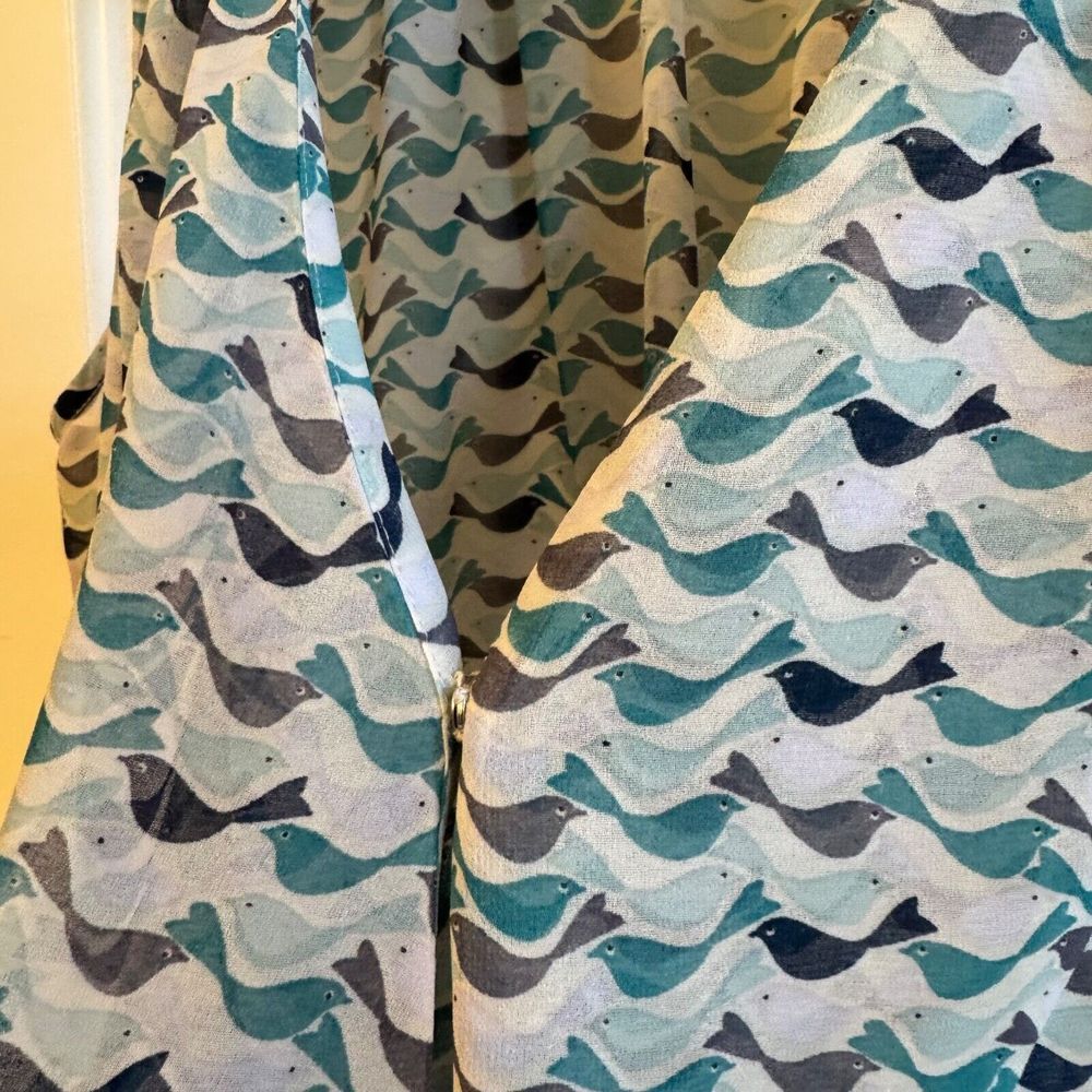 Cabi Style #342 Tweet Top Faux Wrap Front Bird Print Women's Size Small - Picture 6 of 8